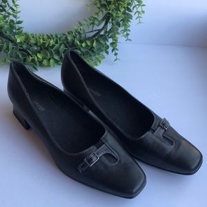 Liz Baker Square Tip Chunky Heel
